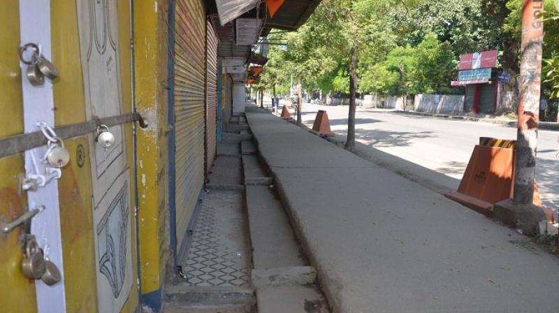 Normal life was affected in Kashmir Normal life was affected in Kashmir