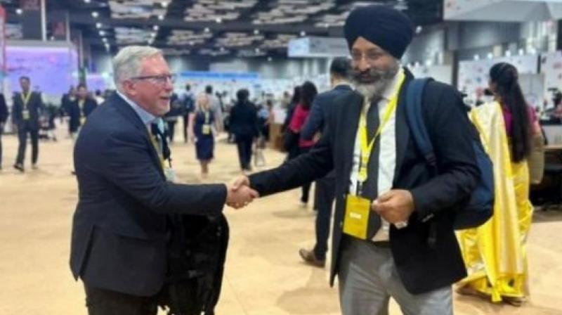 Ukrainian Journalist Extended Gratitude to his Sikh counterpart