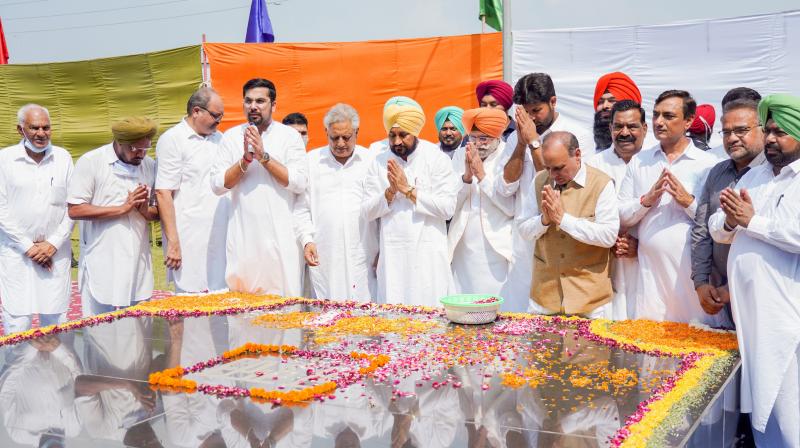 CHARANJIT SINGH CHANNI PAYS TRIBUTE TO SHAHEED BHAGAT SINGH ON HIS BIRTH ANNIVERSARY CHARANJIT SINGH CHANNI PAYS TRIBUTE TO SHAHEED BHAGAT SINGH ON HIS BIRTH ANNIVERSARY