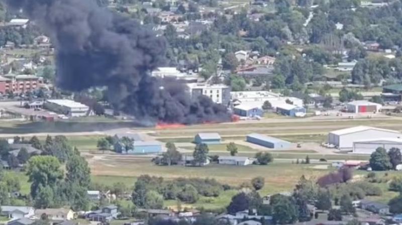 Single-Engine Small Plane Crash-Lands And Collides With Another In Montana, US; Erupts Into Flames Single-Engine Small Plane Crash-Lands And Collides With Another In Montana, US; Erupts Into Flames