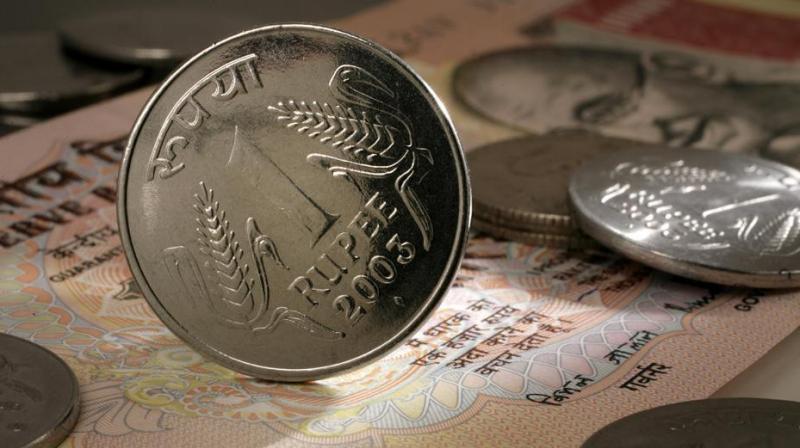 Rupee sheds 5 paise Rupee sheds 5 paise