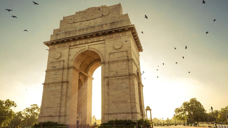 Warm morning; light rain expected in Delhi Warm morning; light rain expected in Delhi