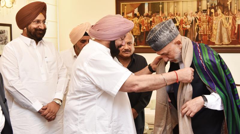 Punjab CM Assures Afghan Ex-President Hamid Karzai of Greater Support Punjab CM Assures Afghan Ex-President Hamid Karzai of Greater Support