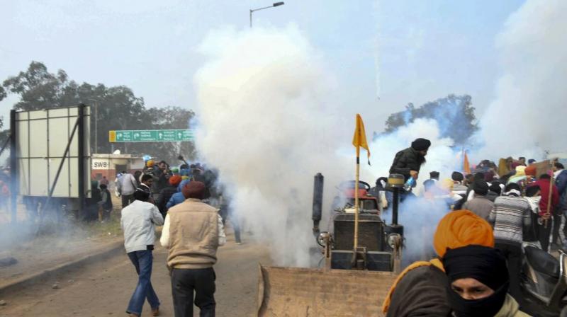 Farmers Protest 2024: Farmers To Resume March After "Ceasefire" at Shambhu and Khanauri Borders Farmers Protest 2024: Farmers To Resume March After "Ceasefire" at Shambhu and Khanauri Borders