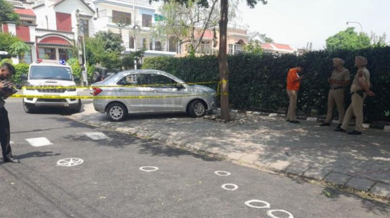 Gunfire Reported Outside Producer Pinky Dhaliwal’s Residence in Mohali; Police Investigating Gunfire Reported Outside Producer Pinky Dhaliwal’s Residence in Mohali; Police Investigating