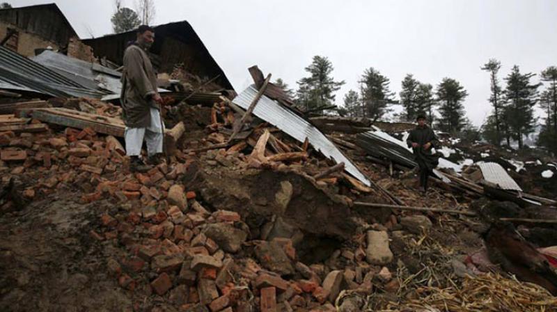 3 injured in landslide in J-K 3 injured in landslide in J-K
