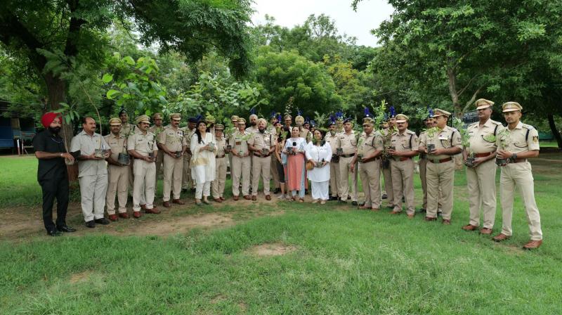 Earthism is the new patriotism! One Tree Each's Pallavi Kapoor organizes Tree Plantation Drive Earthism is the new patriotism! One Tree Each's Pallavi Kapoor organizes Tree Plantation Drive