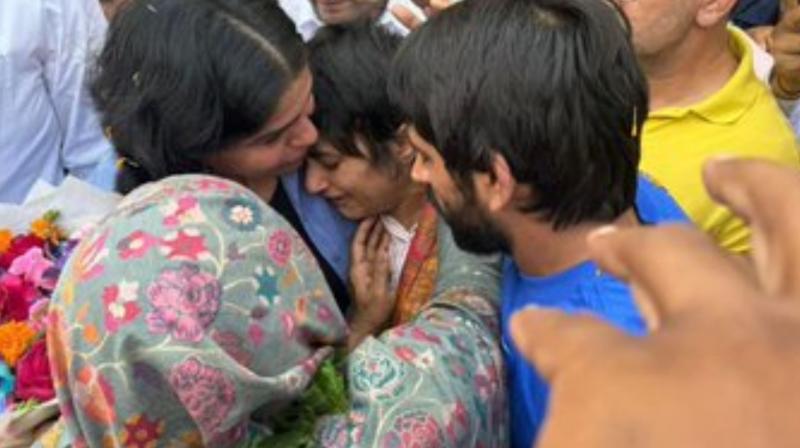 India's 'Gold' Vinesh Phogat Returns After Heartbreaking Journey in Paris Olympics 2024 India's 'Gold' Vinesh Phogat Returns After Heartbreaking Journey in Paris Olympics 2024