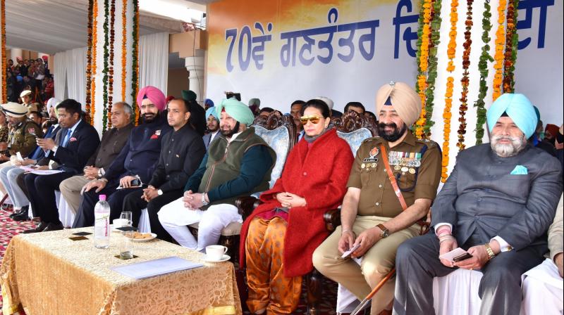 Captain Amarinder Singh and other dignitaries