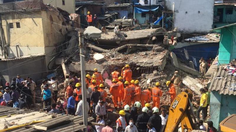 One killed, eight injured in building collapse in Thane