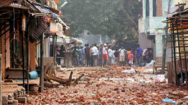 3 women were injured in a clash