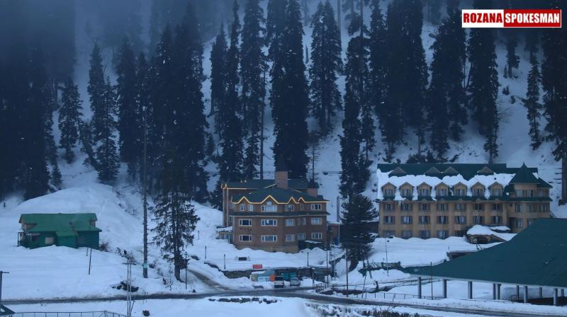 Jammu and Kashmir Welcomes Season's First Snowfall in Higher Regions, IMD Forecasts Dry Weather Jammu and Kashmir Welcomes Season's First Snowfall in Higher Regions, IMD Forecasts Dry Weather