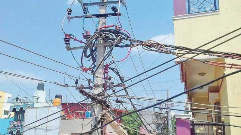 Couple electrocuted in UP Couple electrocuted in UP