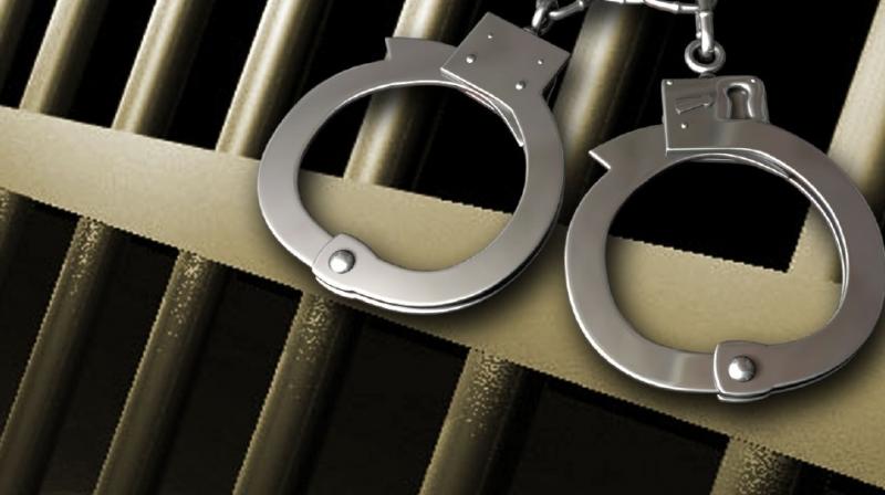 A truck helper was arrested in Gautam Buddh Nagar A truck helper was arrested in Gautam Buddh Nagar