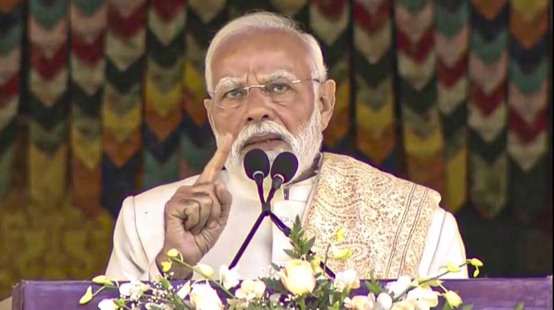 Bhutan King Leads Prayer with Thousands for Victims of Delhi Blast; PM Modi on 2-Day Visit