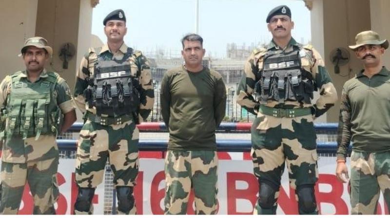 BSF Jawan Purnam Kumar Shaw Returns Home After 20 Days in Pakistani Custody BSF Jawan Purnam Kumar Shaw Returns Home After 20 Days in Pakistani Custody