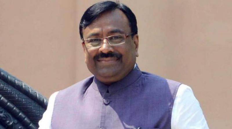 Senior minister Sudhir Mungantiwar Senior minister Sudhir Mungantiwar