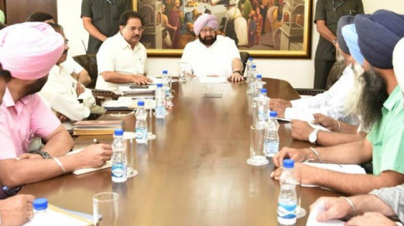 Capt. Amarinder Singh directs school education minister Capt. Amarinder Singh directs school education minister