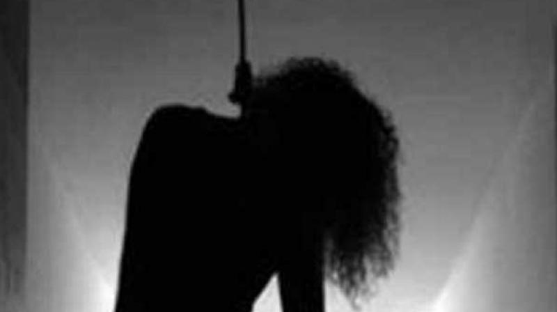 A 14-year-old girl was found hanging from the ceiling fan A 14-year-old girl was found hanging from the ceiling fan