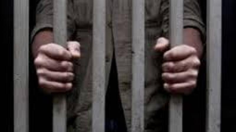 Undertrial prisoner attempts suicide