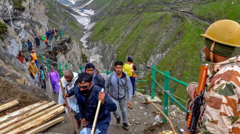 Amid tight security, a fresh batch of 3,451 pilgrims today left a base camp Amid tight security, a fresh batch of 3,451 pilgrims today left a base camp
