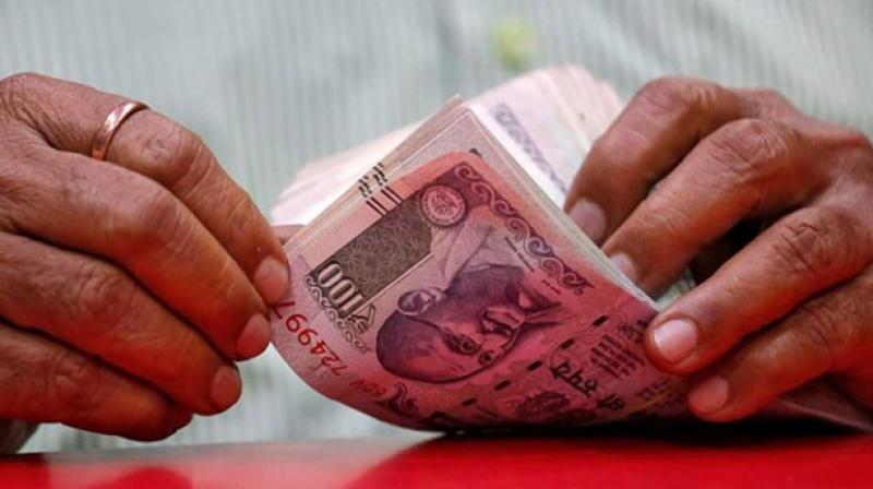 Rupee recovers 9 paise against US dollar in early trade Rupee recovers 9 paise against US dollar in early trade