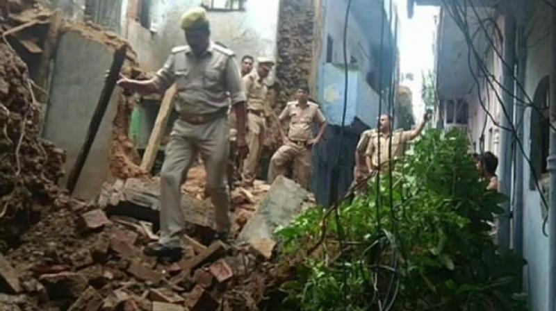 3 of family injured as house collapses after rains