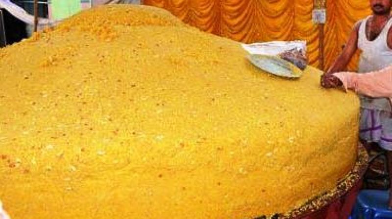 580-kg 'laddu' offered to Lord Ganesha