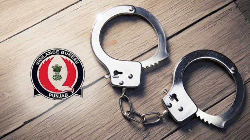State Vigilance Bureau nabbed a Jail warder State Vigilance Bureau nabbed a Jail warder