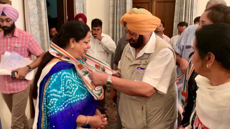 Manjit Kaur joined Congress