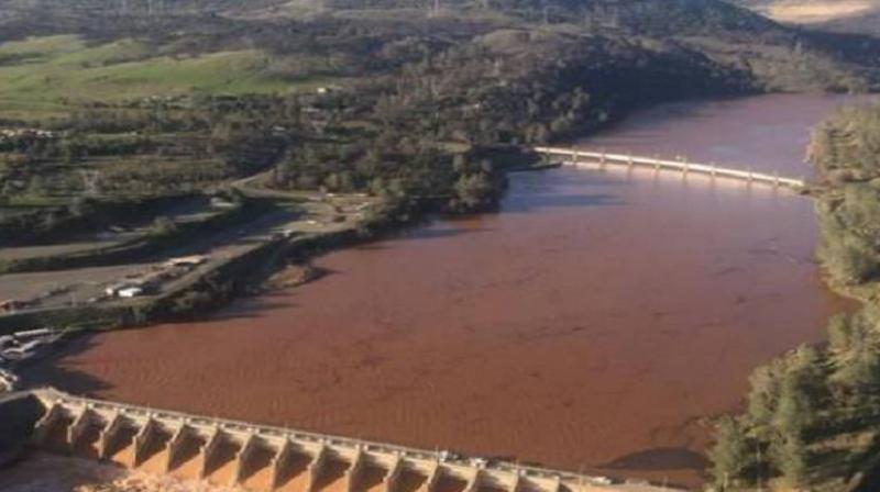 21 bodies recovered after dam burst in Kenya