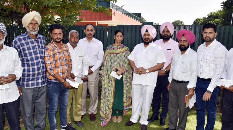 Sadhu Singh Dharamsot today provided financial assistance to the 6 officials of the forest department Sadhu Singh Dharamsot today provided financial assistance to the 6 officials of the forest department