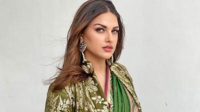 Himanshi Khurana's Father Arrested for Assaulting Government Official