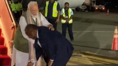 PM James Marape Touching the Feet of PM Modi 