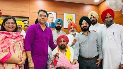 Baljinder Dhillon Assumes Office As Chairman Of Punjab Agro Foodgrains Corp, Aman Arora Was Present
