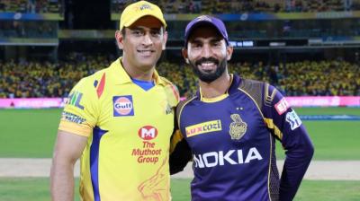 MS Dhoni and Dinesh Karthik