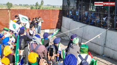 Tear Gas, Detentions as Farmers Resume 'Delhi Chalo' Protest