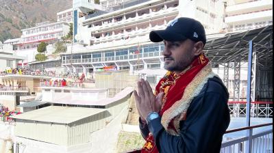 Harbhajan Singh at Mata Vaishno Devi Shrine in Jammu