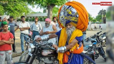 Nihang Avtar Singh Mouni Sets Guinness World Record with 200-Pound Turban