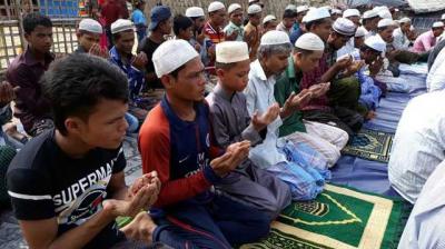 Rohingya refugees mark first Eid