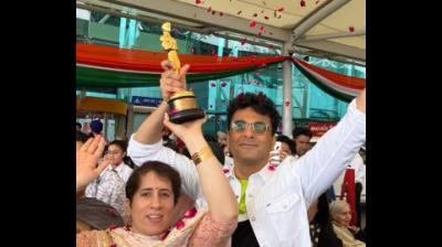 Guneet Monga with Chef Vikas Khanna 