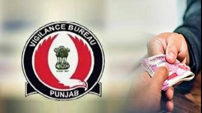 Punjab Vigilance Bureau Arrests Pathankot Deed Writer Red-Handed in Bribery Case Punjab Vigilance Bureau Arrests Pathankot Deed Writer Red-Handed in Bribery Case