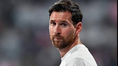 The crowd erupted into applause when Shah ceremonially handed Messi the inaugural T20 World Cup ticket as a symbol of goodwill between cricket and football. File Photo.