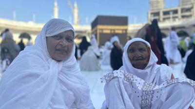 Emotional Reunion of Families Separated by India-Pakistan Division in Mecca