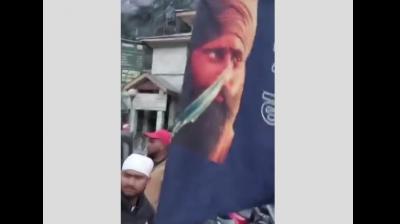 Tension in Manali After Youth Displays Bhindranwale Flag on Bike, Locals Force Removal