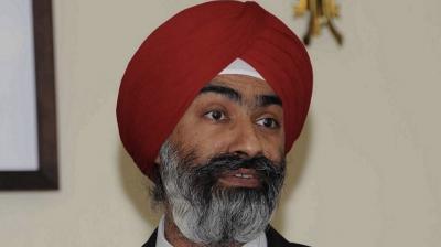 Amritsar Airport's Lack of Passenger Amenities Causes Inconvenience