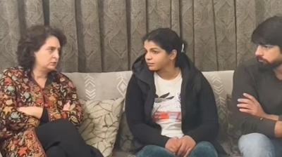 Sakshi Malik and Bajrang Punia Meets Priyanka Gandhi