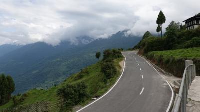 Arunachal Pradesh: Truck Carrying Over 20 Labourers Overturns Into Gorge in Anjaw District; Several Feared Dead ( Representative Image)