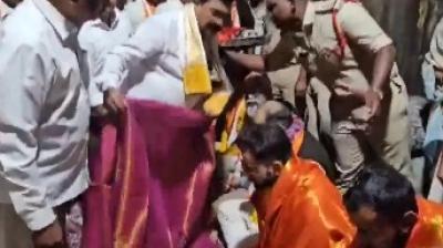 Star cricketer Virat Kohli visits Sri Lakshmi Narasimha in  Andhra Pradesh