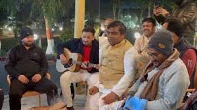 RJD MLAs gathered at Tejashwi Yadav's house